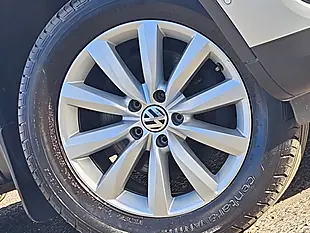 Used 2014 Volkswagen Tiguan Match Reflex Silver - Interior and Exterior details 7