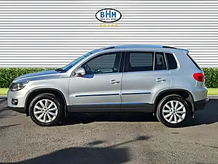 Used 2014 Volkswagen Tiguan Match Reflex Silver - Interior and Exterior details 9