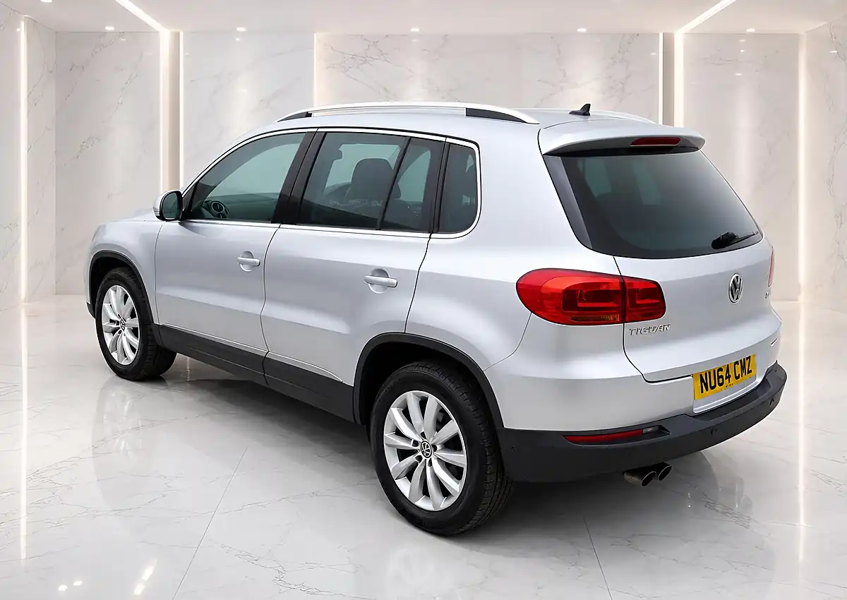Used 2014 Volkswagen Tiguan Match Silver - Interior and Exterior details 5