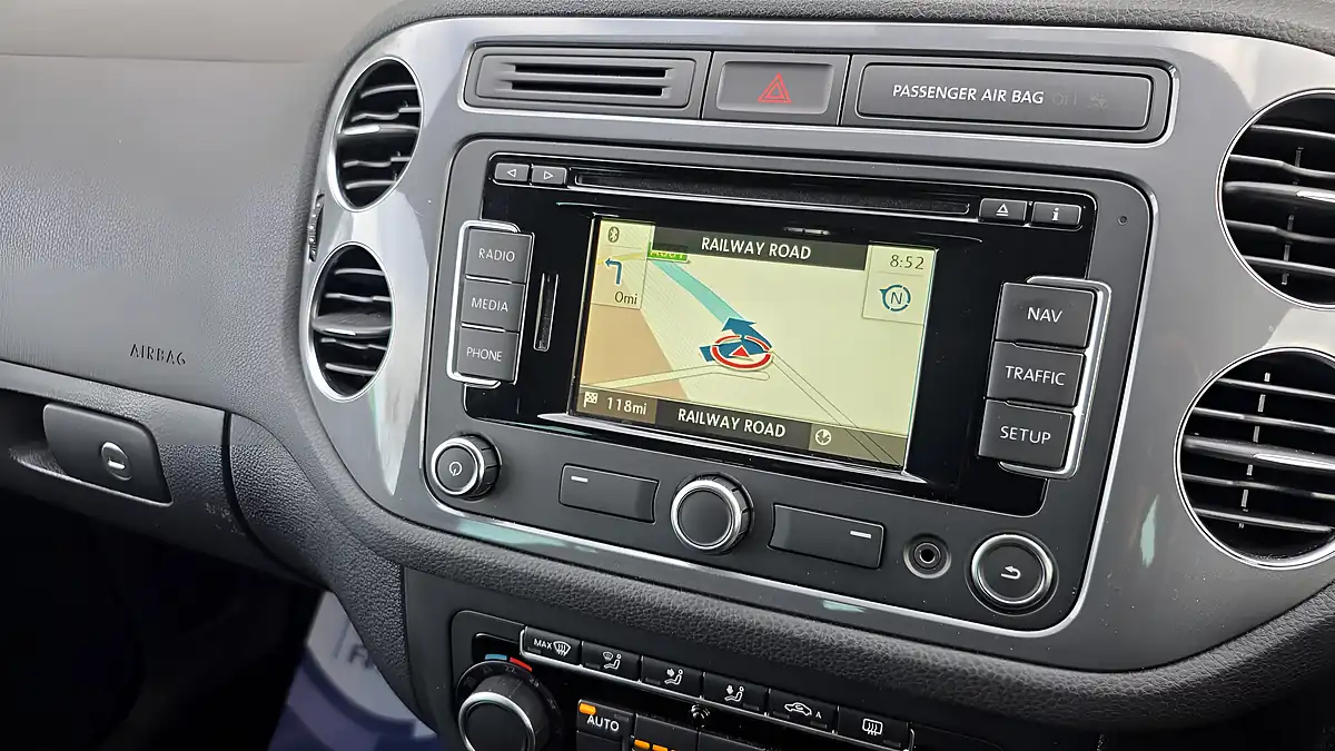 Used 2014 Volkswagen Tiguan Match Silver - Interior and Exterior details 15