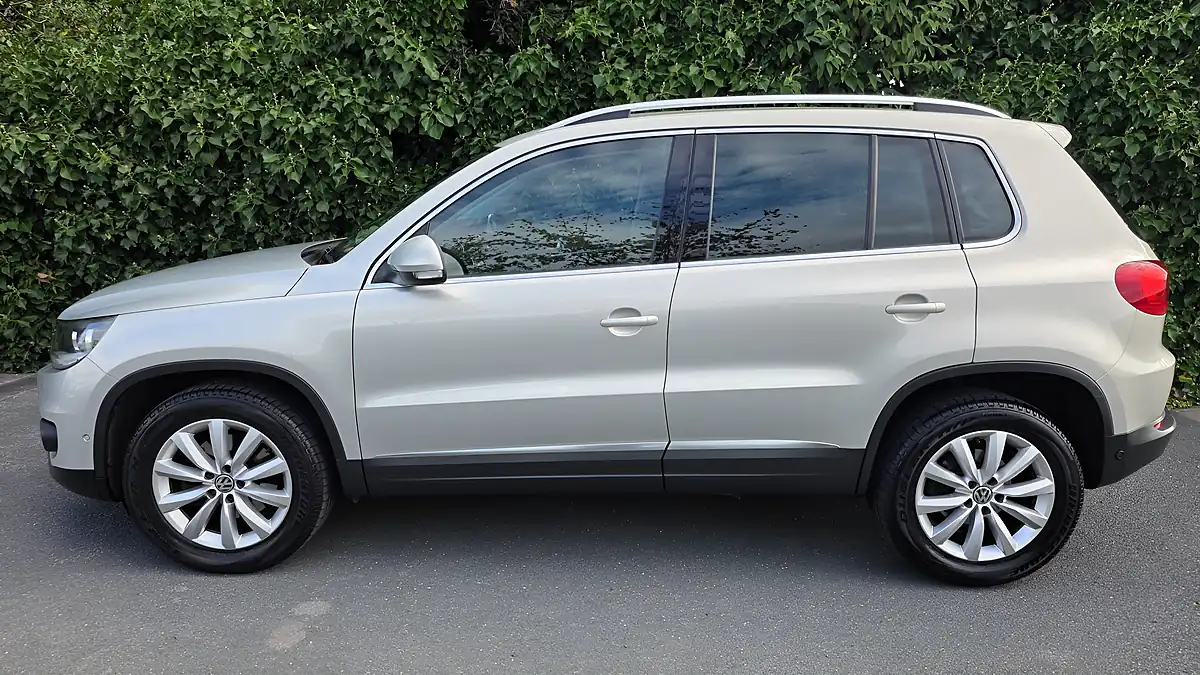 Used 2014 Volkswagen Tiguan Match Silver - Interior and Exterior details 2