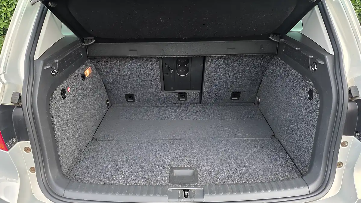 Used 2014 Volkswagen Tiguan Match Silver - Interior and Exterior details 20