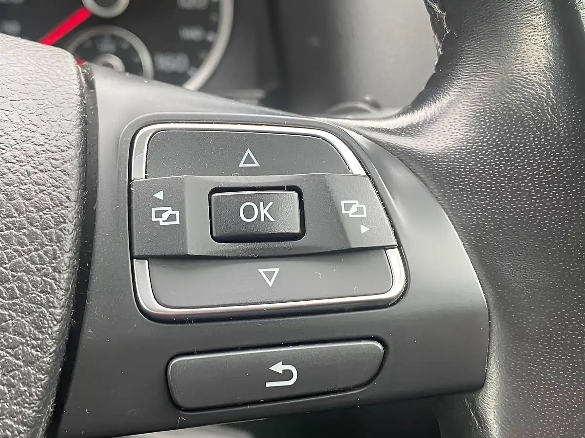 Used 2014 Volkswagen Tiguan Match Silver - Interior and Exterior details 17