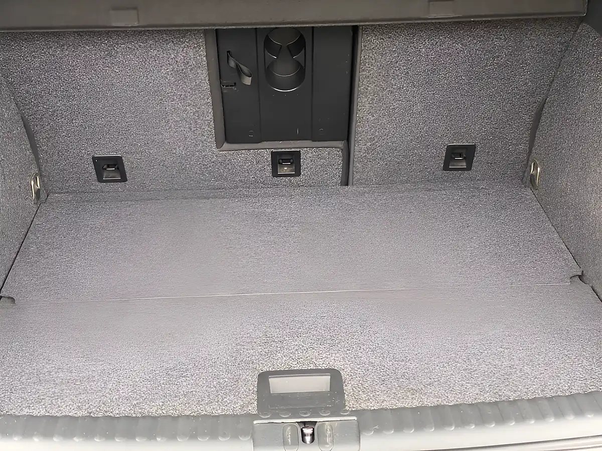 Used 2014 Volkswagen Tiguan Match Silver - Interior and Exterior details 18