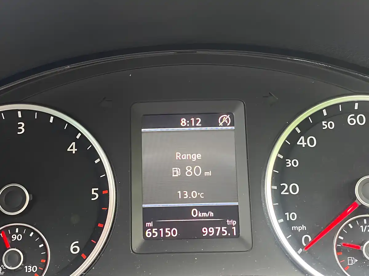 Used 2014 Volkswagen Tiguan Match Silver - Interior and Exterior details 7
