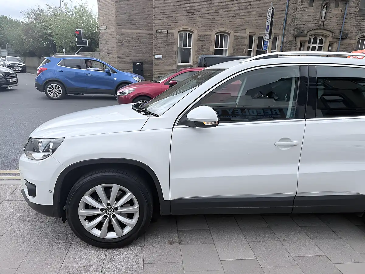Used 2014 Volkswagen Tiguan Match White - Interior and Exterior details 12