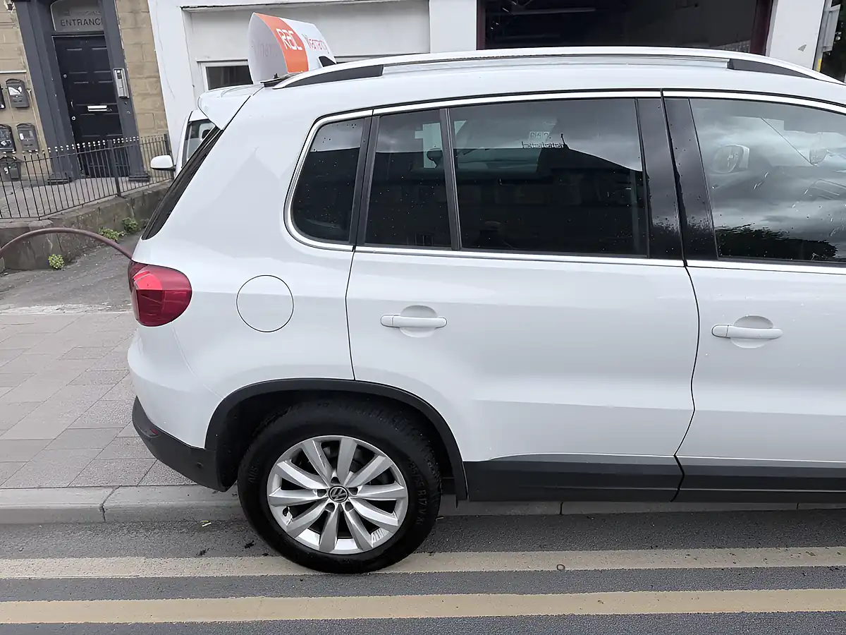 Used 2014 Volkswagen Tiguan Match White - Interior and Exterior details 9
