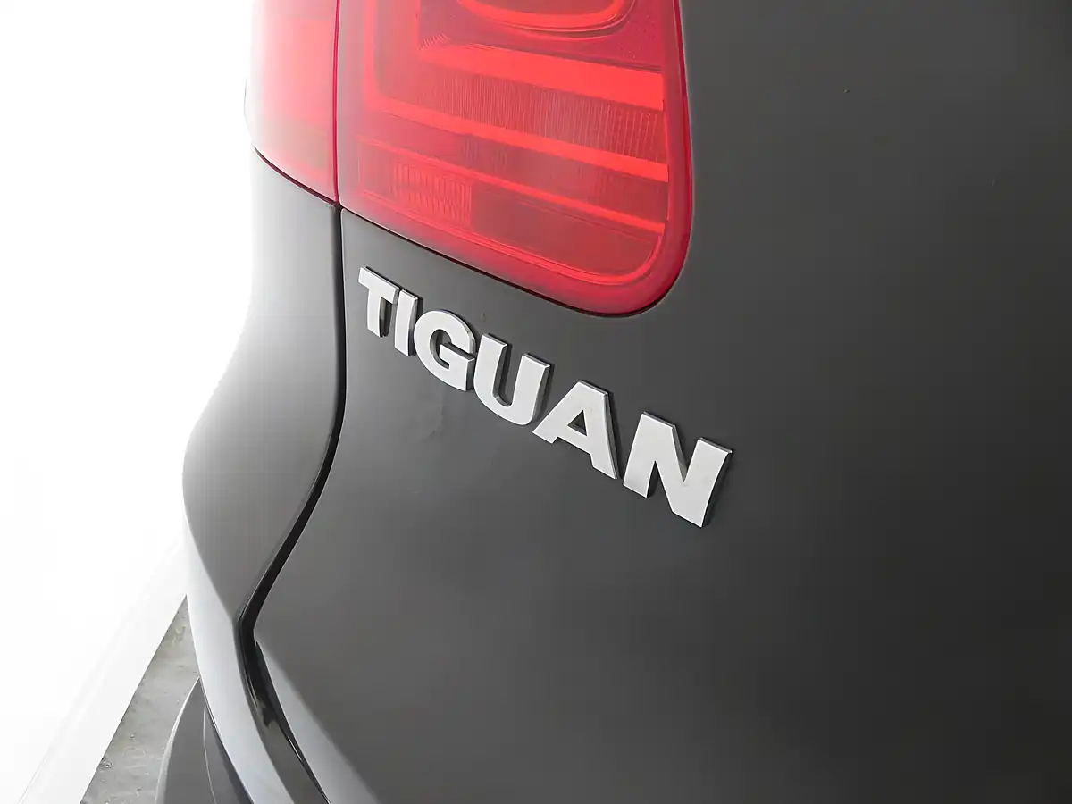 Used 2014 Volkswagen Tiguan R-Line Black - Interior and Exterior details 11