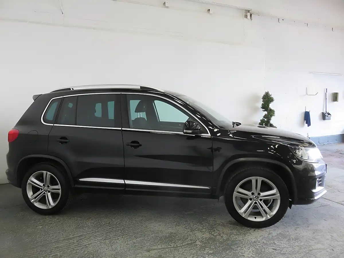 Used 2014 Volkswagen Tiguan R-Line Black - Interior and Exterior details 3