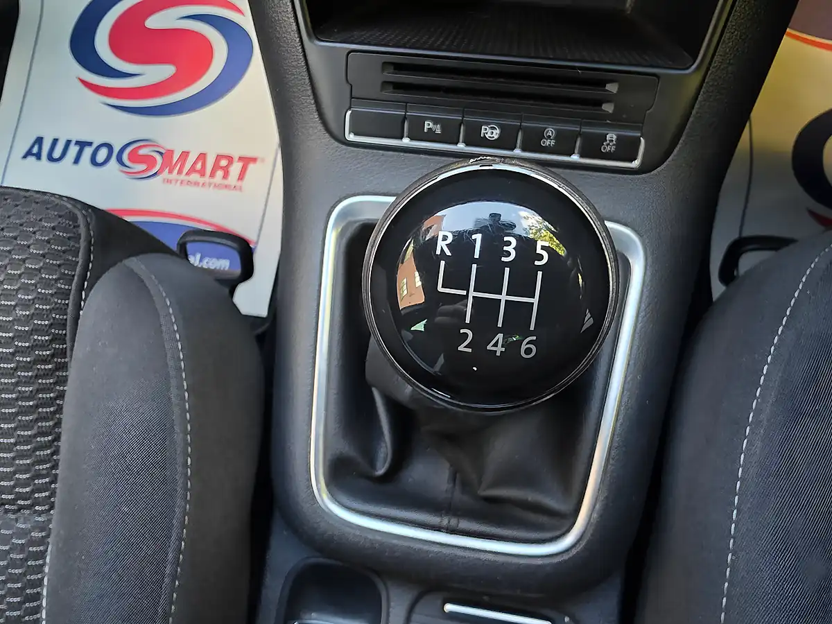 Used 2014 Volkswagen Tiguan R-Line Blue - Interior and Exterior details 15