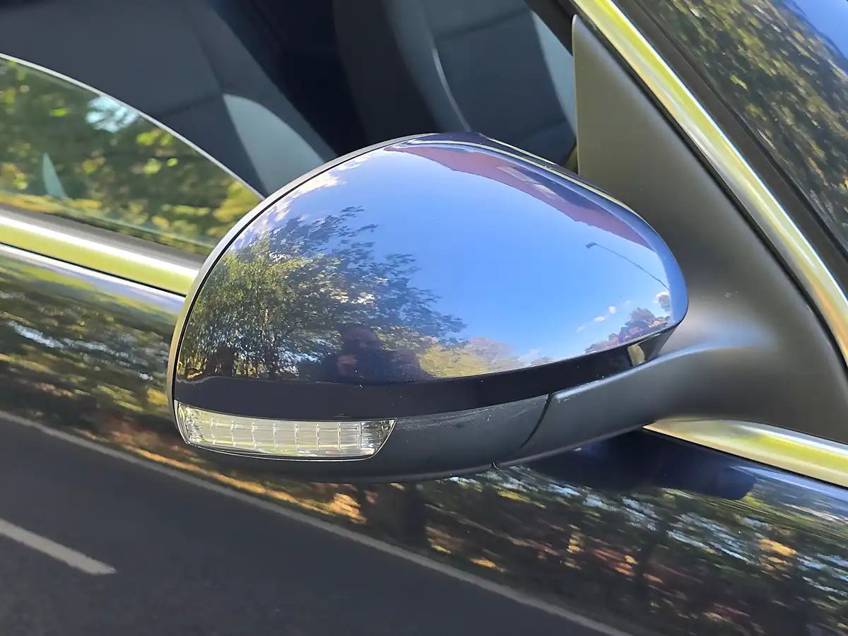 Used 2014 Volkswagen Tiguan R-Line Blue - Interior and Exterior details 18