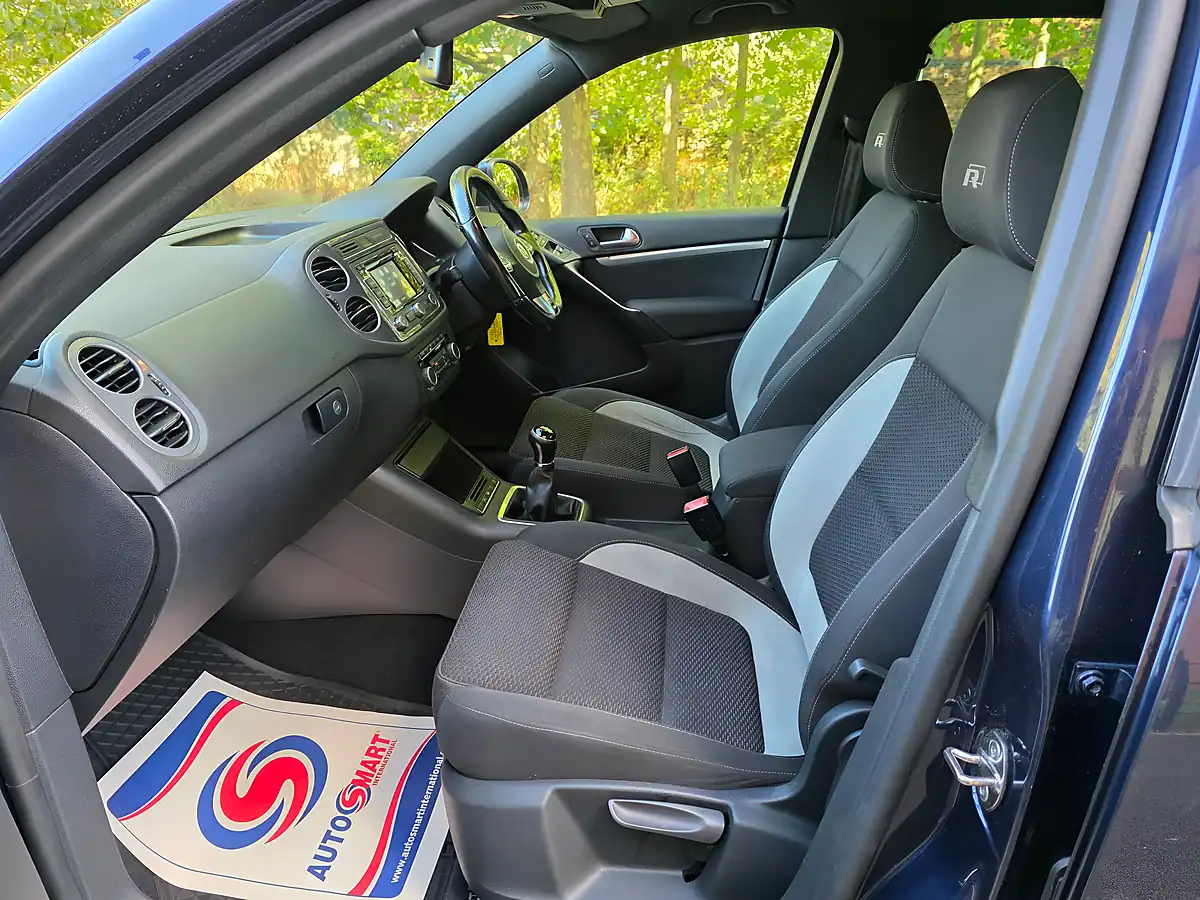 Used 2014 Volkswagen Tiguan R-Line Blue - Interior and Exterior details 9