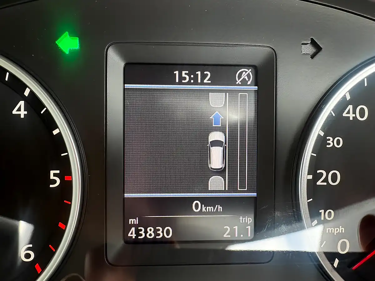 Used 2014 Volkswagen Tiguan R-Line Deep Black - Interior and Exterior details 10