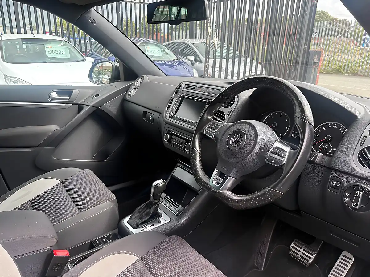 Used 2014 Volkswagen Tiguan R-Line Deep Black - Interior and Exterior details 11
