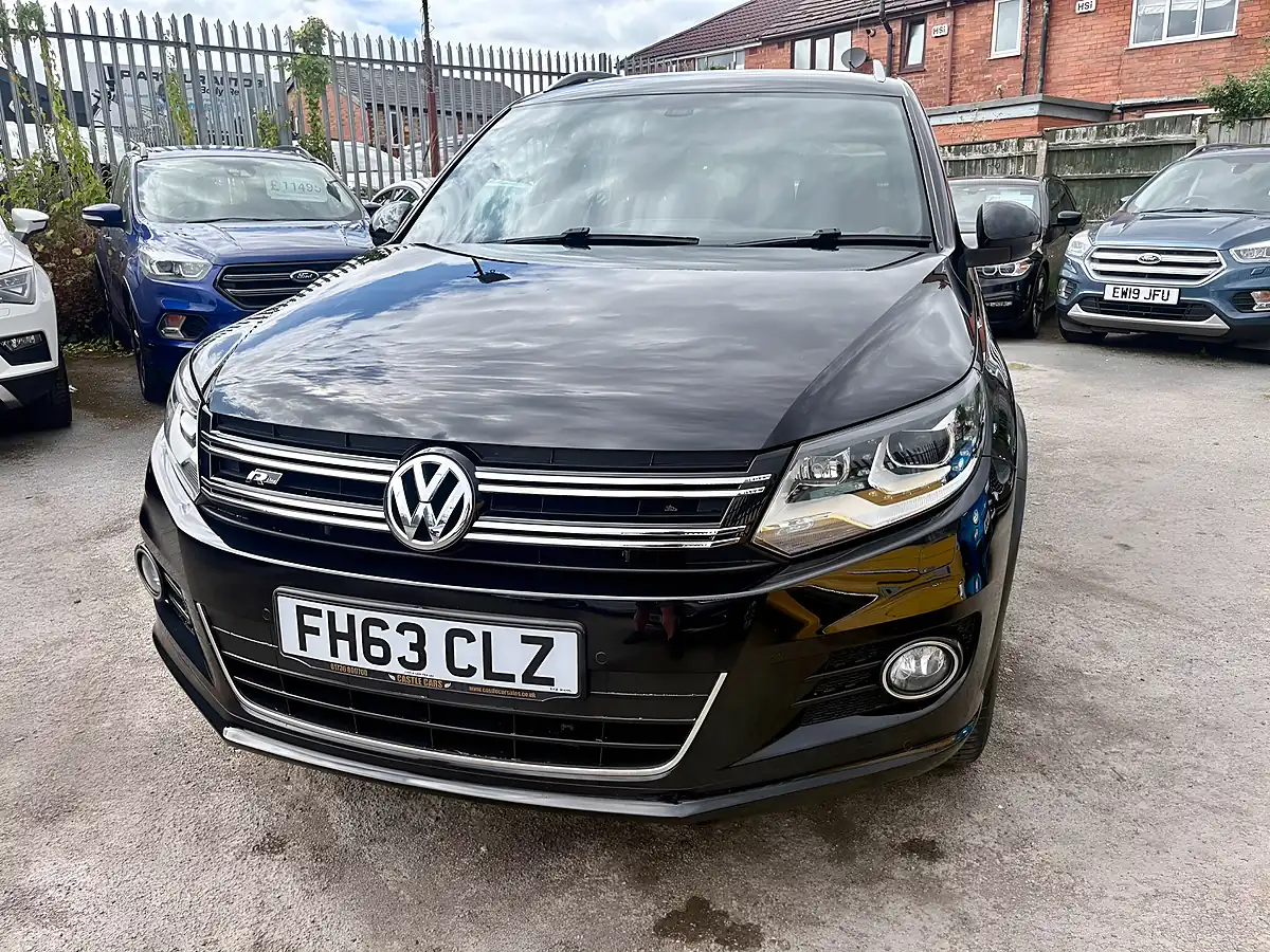 Used 2014 Volkswagen Tiguan R-Line Deep Black - Interior and Exterior details 3
