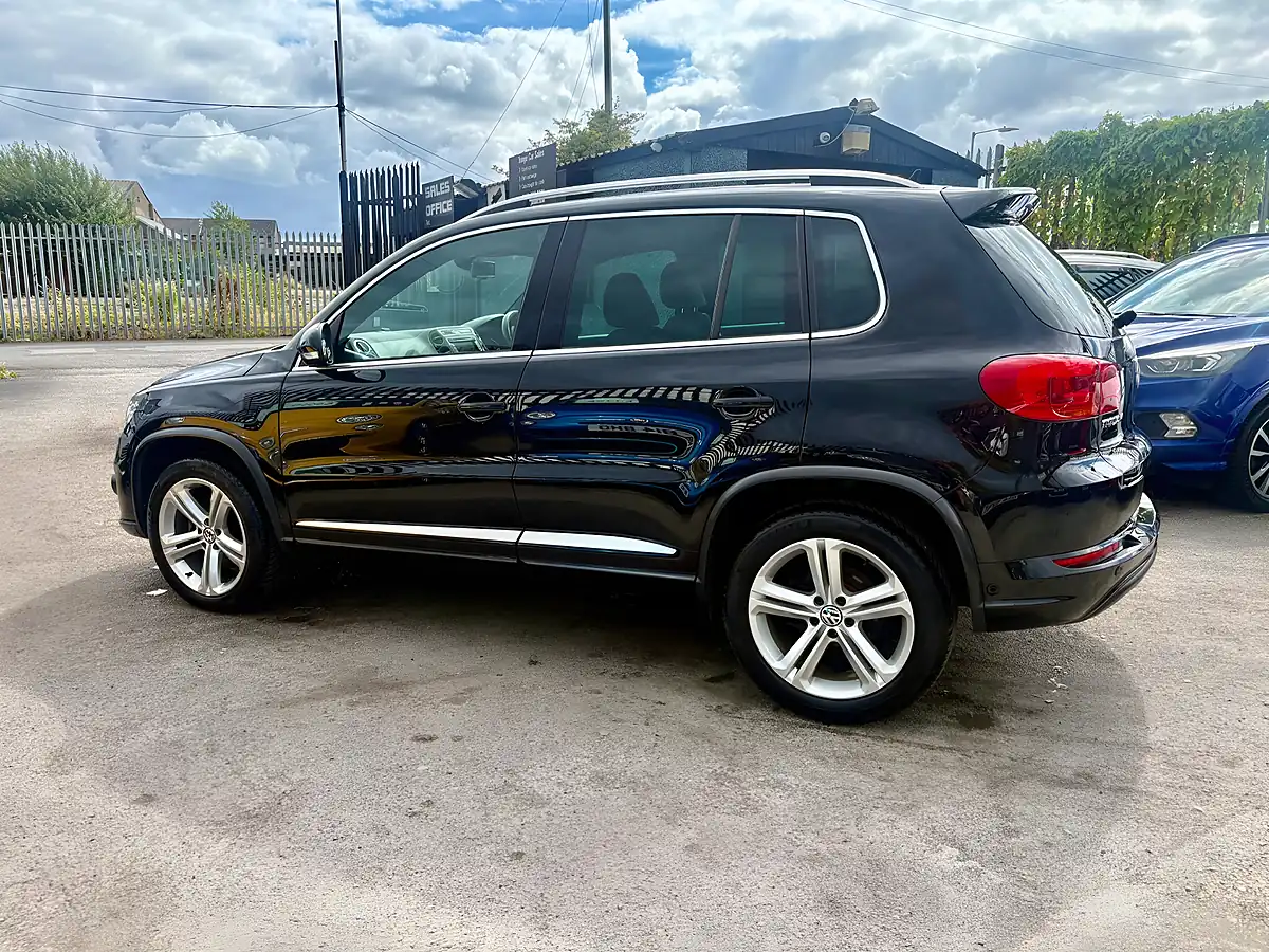 Used 2014 Volkswagen Tiguan R-Line Deep Black - Interior and Exterior details 5