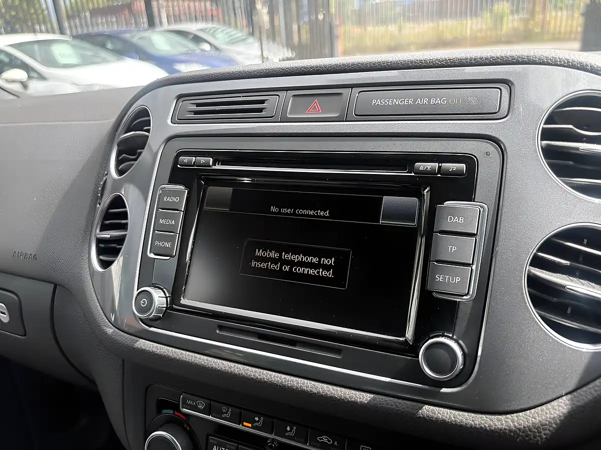 Used 2014 Volkswagen Tiguan R-Line Deep Black - Interior and Exterior details 6