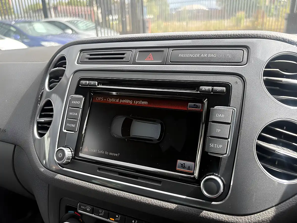 Used 2014 Volkswagen Tiguan R-Line Deep Black - Interior and Exterior details 9
