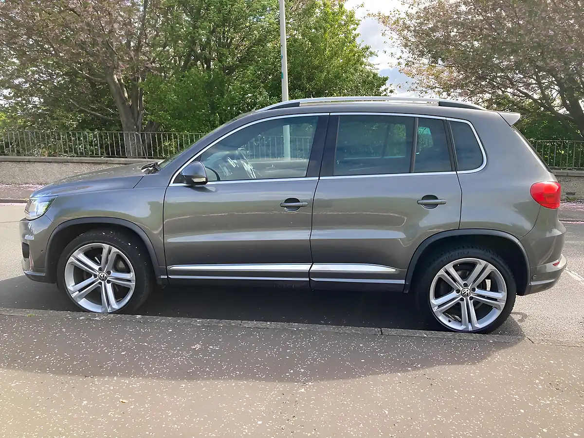 Used 2014 Volkswagen Tiguan R-Line Grey - Interior and Exterior details 6