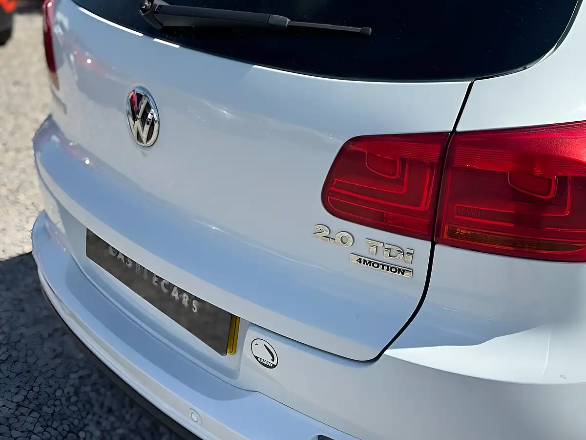 Used 2014 Volkswagen Tiguan R-Line White - Interior and Exterior details 8