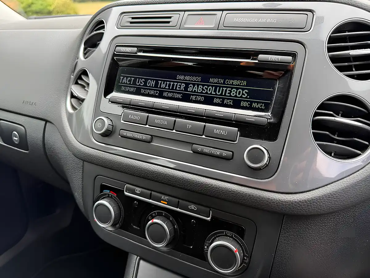 Used 2014 Volkswagen Tiguan S Silver - Interior and Exterior details 10