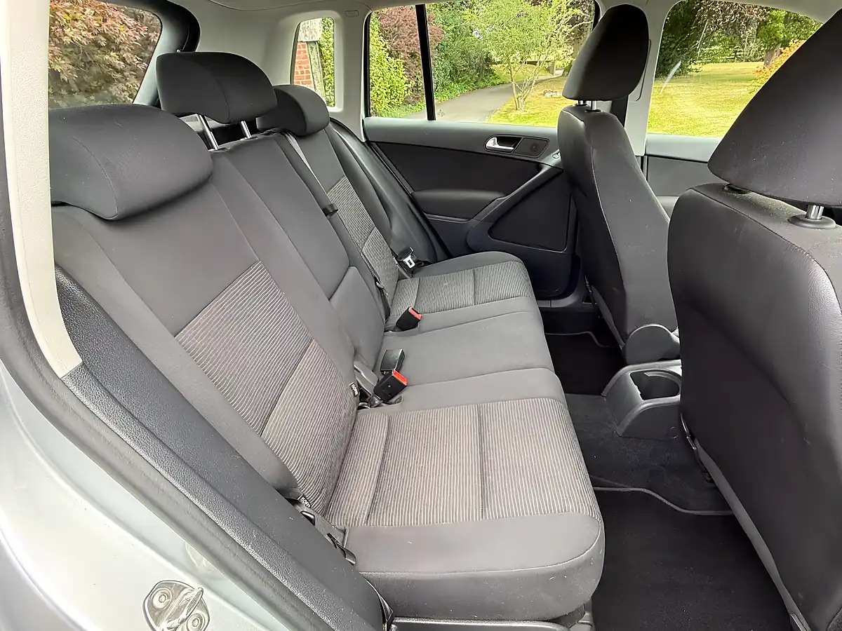 Used 2014 Volkswagen Tiguan S Silver - Interior and Exterior details 13