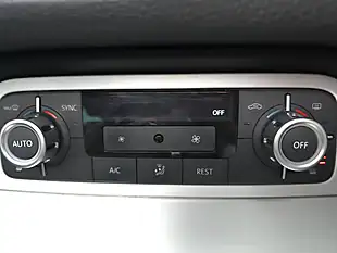 Used 2014 Volkswagen Touareg Bluemotion Tech R-Line Black - Interior and Exterior details 10