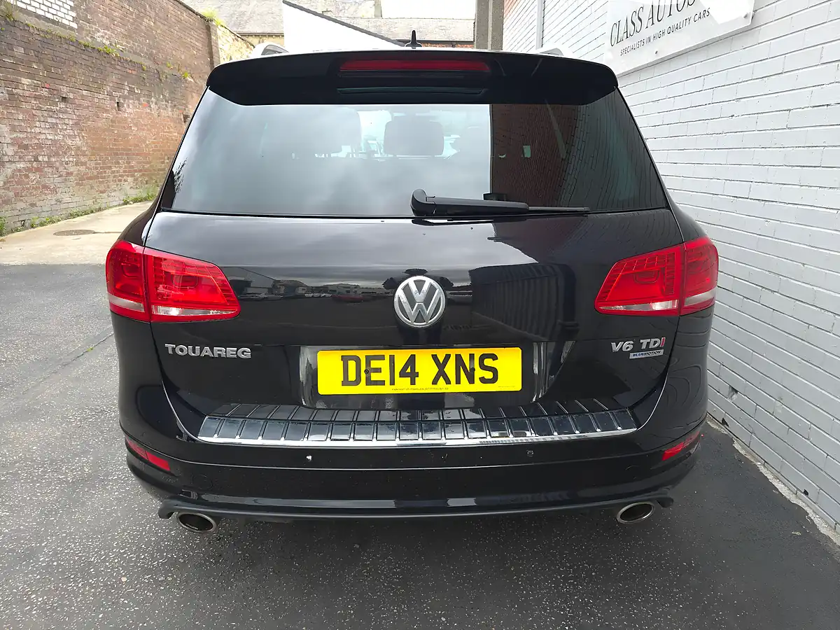 Used 2014 Volkswagen Touareg Bluemotion Tech R-Line Black - Interior and Exterior details 15
