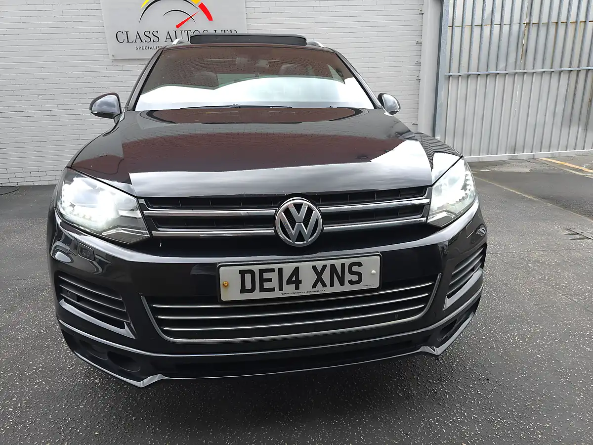 Used 2014 Volkswagen Touareg Bluemotion Tech R-Line Black - Interior and Exterior details 2