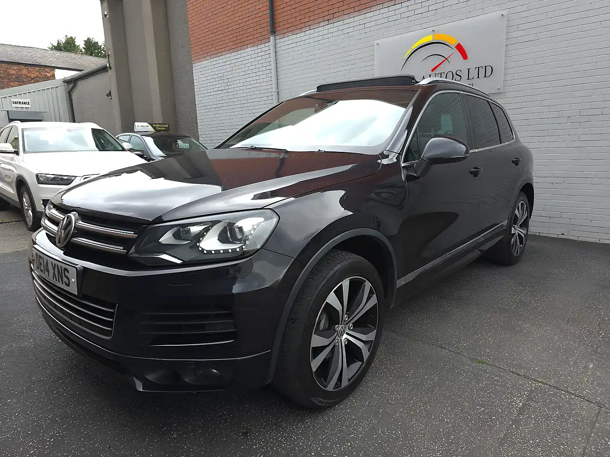 Used 2014 Volkswagen Touareg Bluemotion Tech R-Line Black - Interior and Exterior details 3