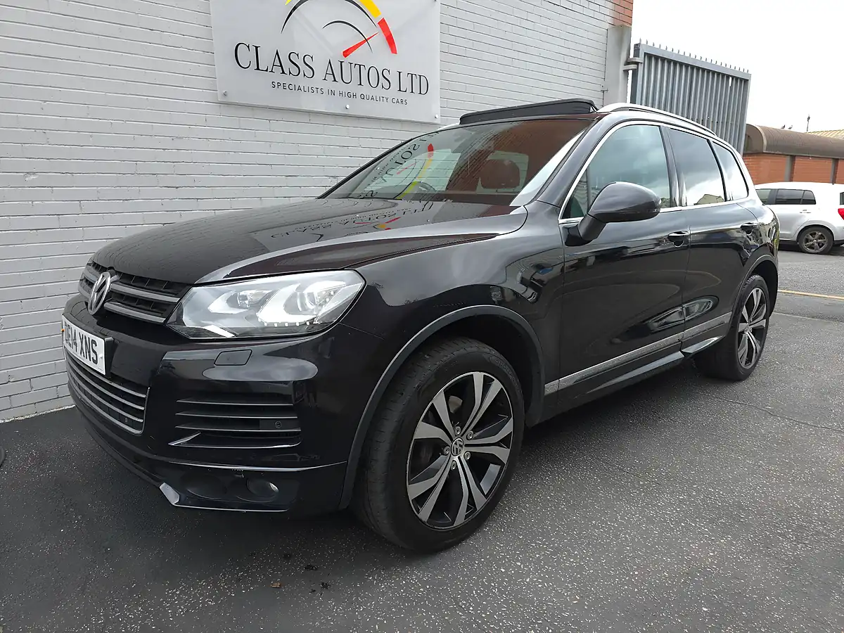 Used 2014 Volkswagen Touareg Bluemotion Tech R-Line Black - Interior and Exterior details 7