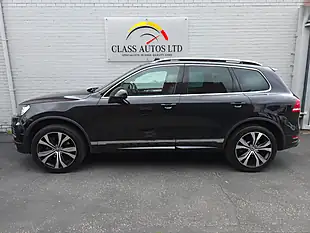 Used 2014 Volkswagen Touareg Bluemotion Tech R-Line Black - Interior and Exterior details 8