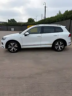 Used 2014 Volkswagen Touareg Bluemotion Tech R-Line White - Interior and Exterior details 2
