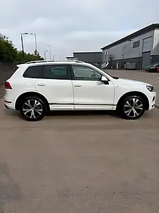 Used 2014 Volkswagen Touareg Bluemotion Tech R-Line White - Interior and Exterior details 6