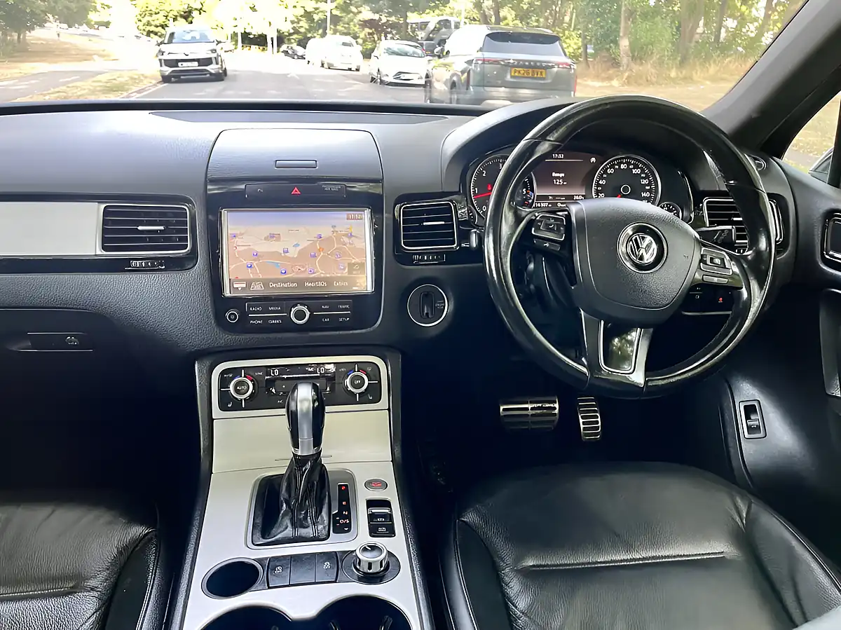 Used 2014 Volkswagen Touareg R-Line Black - Interior and Exterior details 12