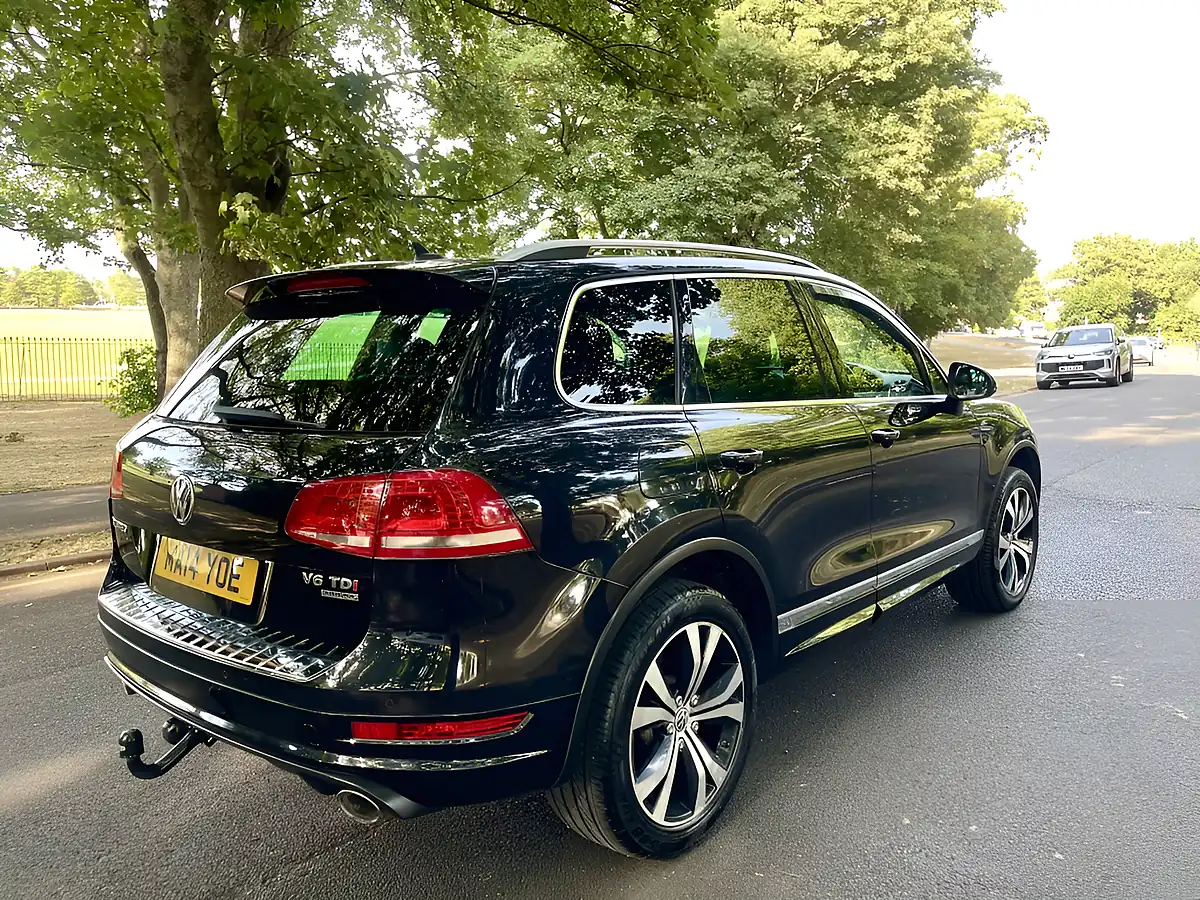 Used 2014 Volkswagen Touareg R-Line Black - Interior and Exterior details 5