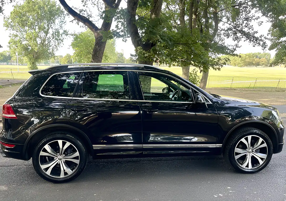 Used 2014 Volkswagen Touareg R-Line Black - Interior and Exterior details 7