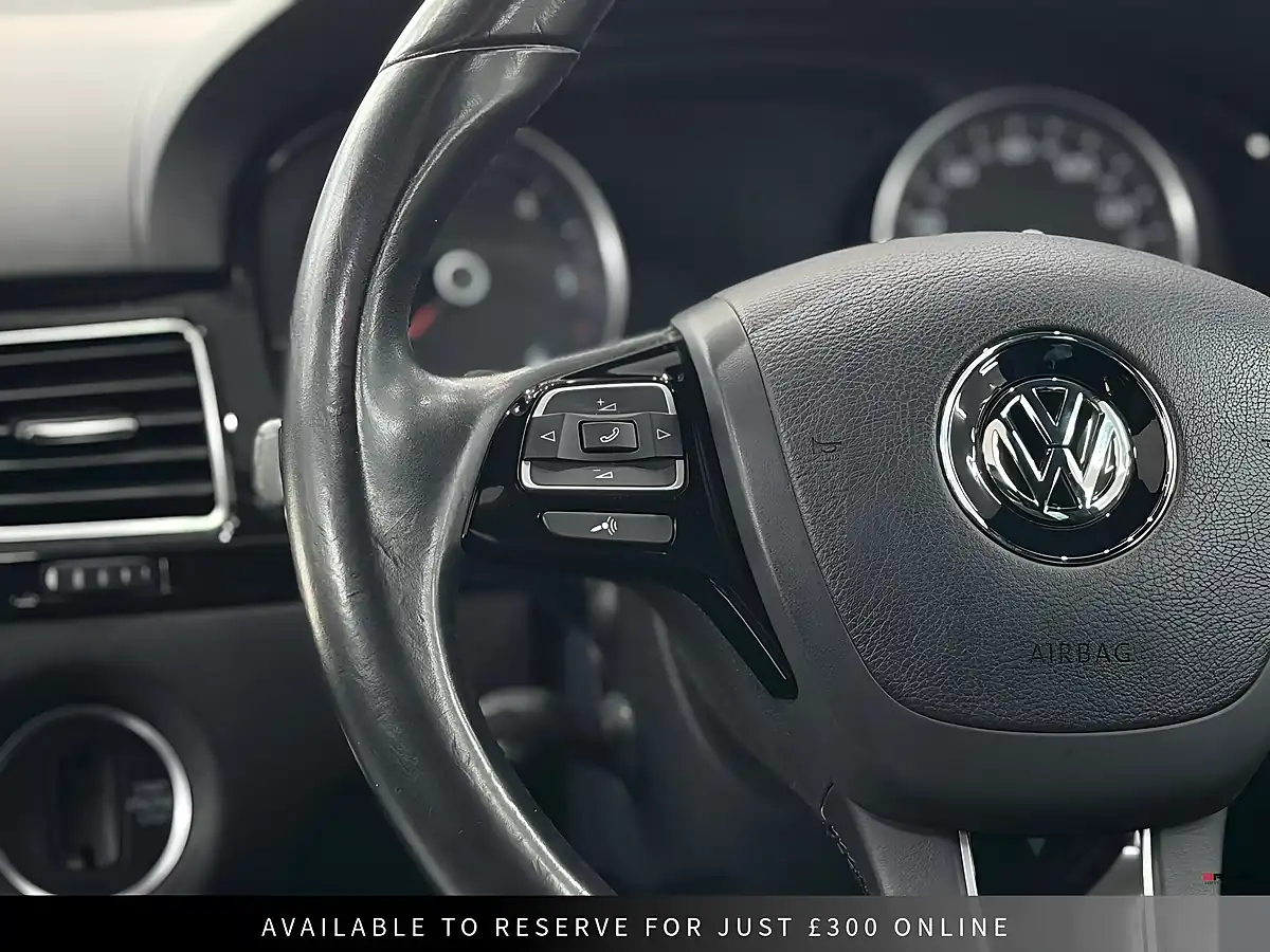Used 2014 Volkswagen Touareg R-Line Black - Interior and Exterior details 19