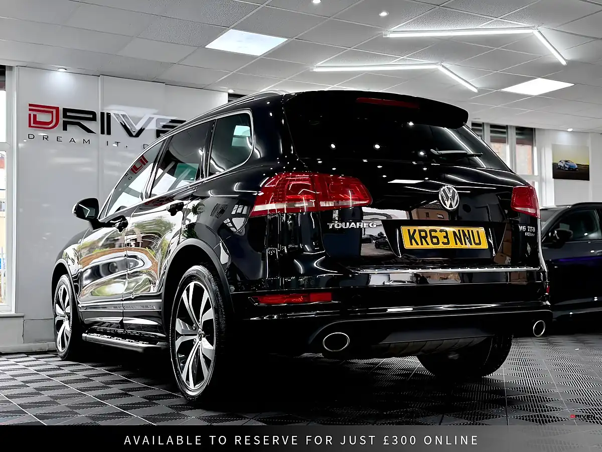 Used 2014 Volkswagen Touareg R-Line Black - Interior and Exterior details 2