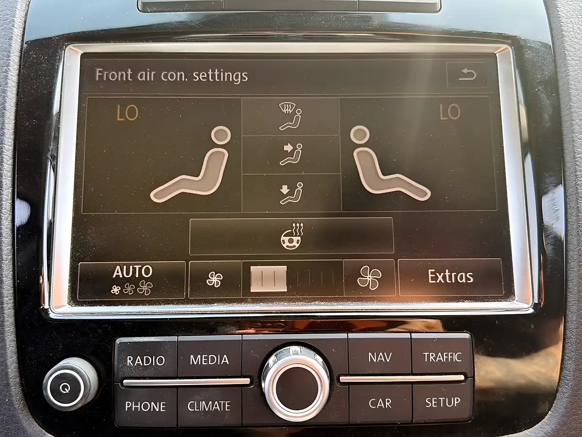 Used 2014 Volkswagen Touareg R-Line Black - Interior and Exterior details 13