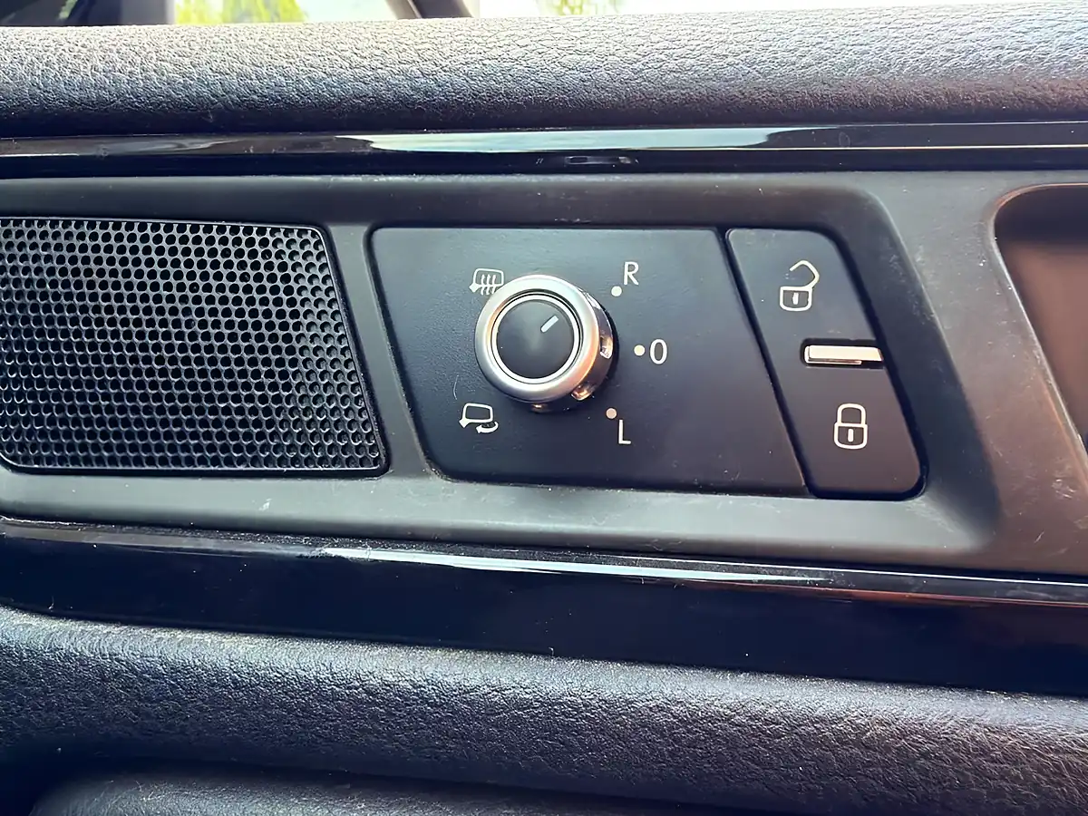 Used 2014 Volkswagen Touareg R-Line Black - Interior and Exterior details 16