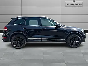 Used 2014 Volkswagen Touareg R-Line Black - Interior and Exterior details 7
