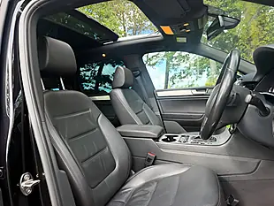 Used 2014 Volkswagen Touareg R-Line Black - Interior and Exterior details 10