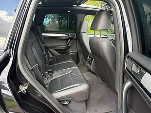 Used 2014 Volkswagen Touareg R-Line Black - Interior and Exterior details 11