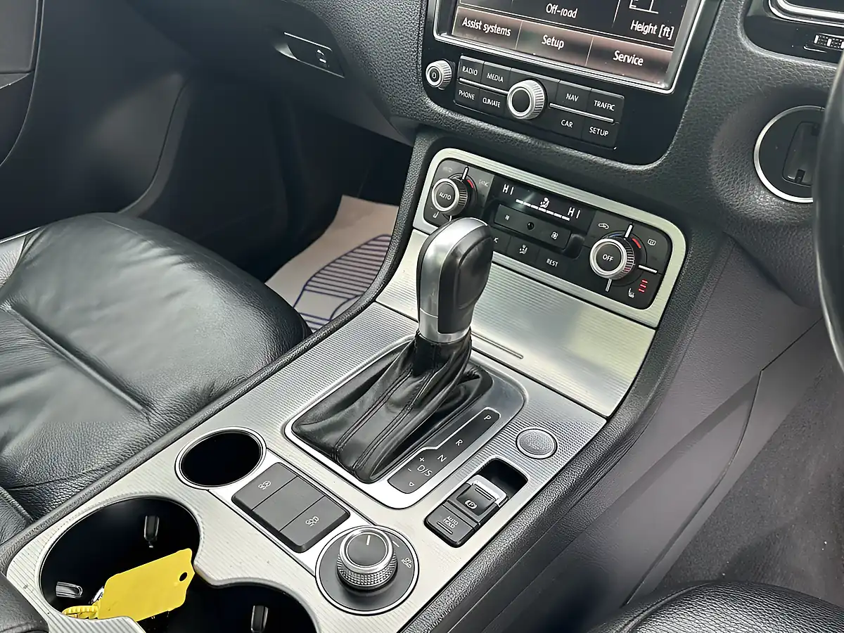 Used 2014 Volkswagen Touareg R-Line Black - Interior and Exterior details 13
