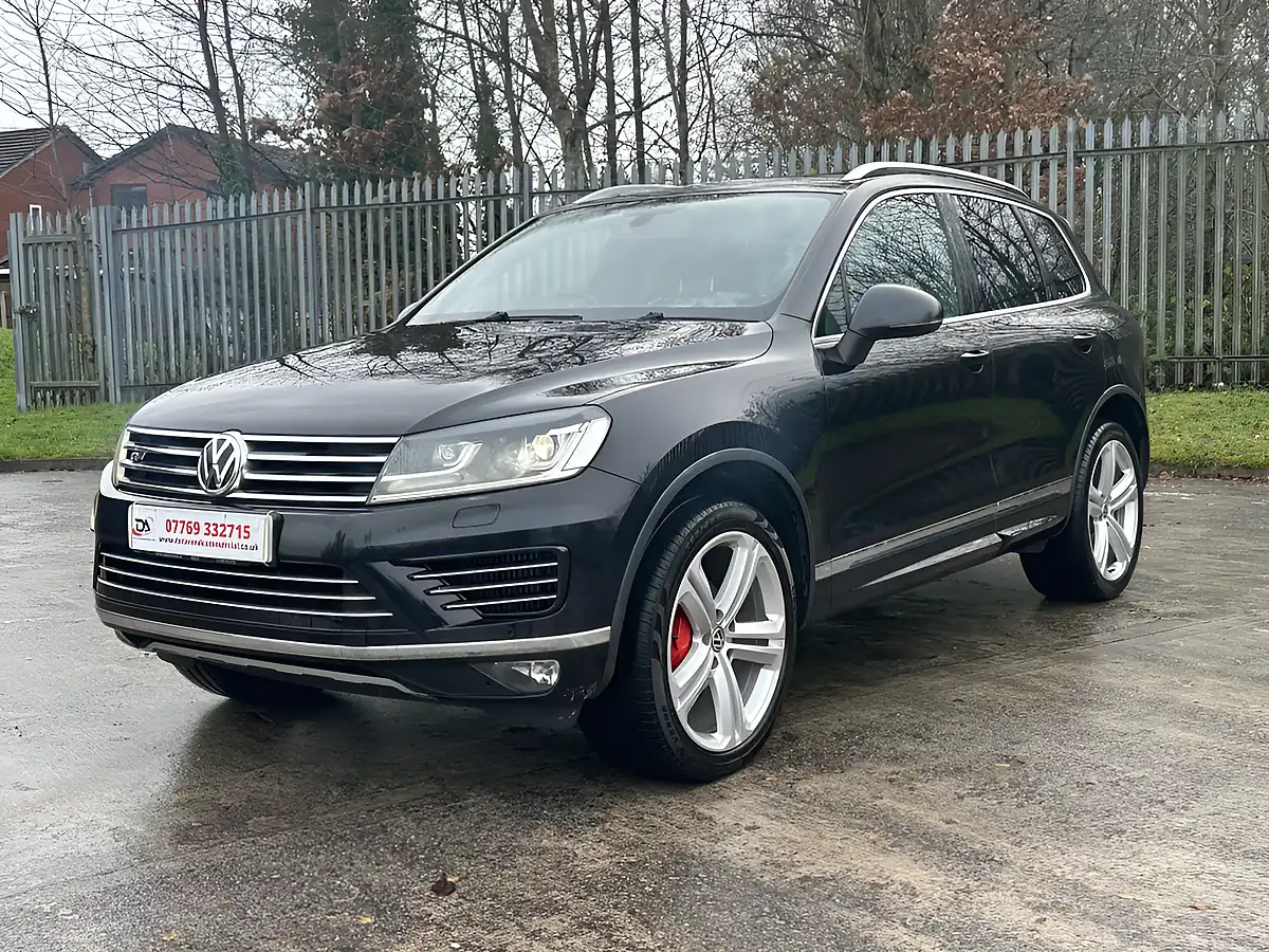 Used 2014 Volkswagen Touareg R-Line Black - Interior and Exterior details 2