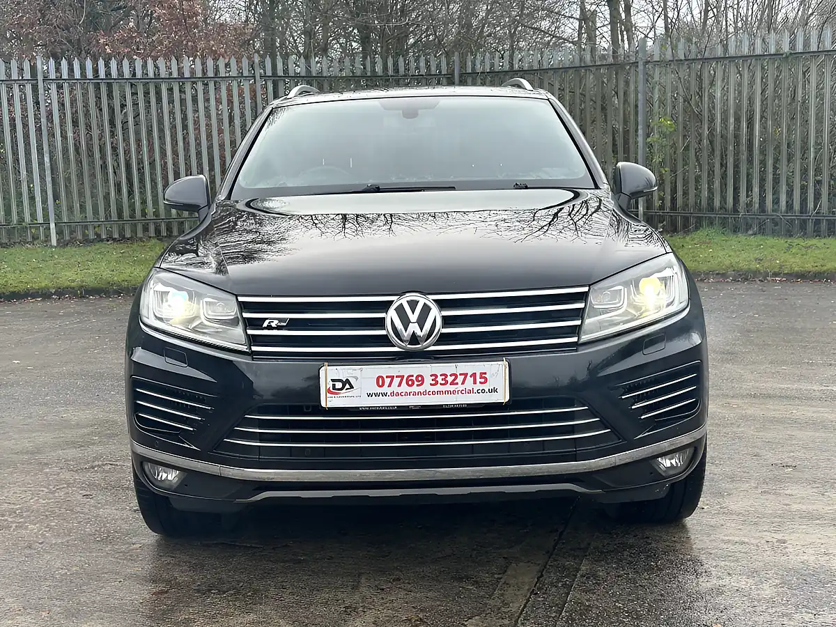 Used 2014 Volkswagen Touareg R-Line Black - Interior and Exterior details 3