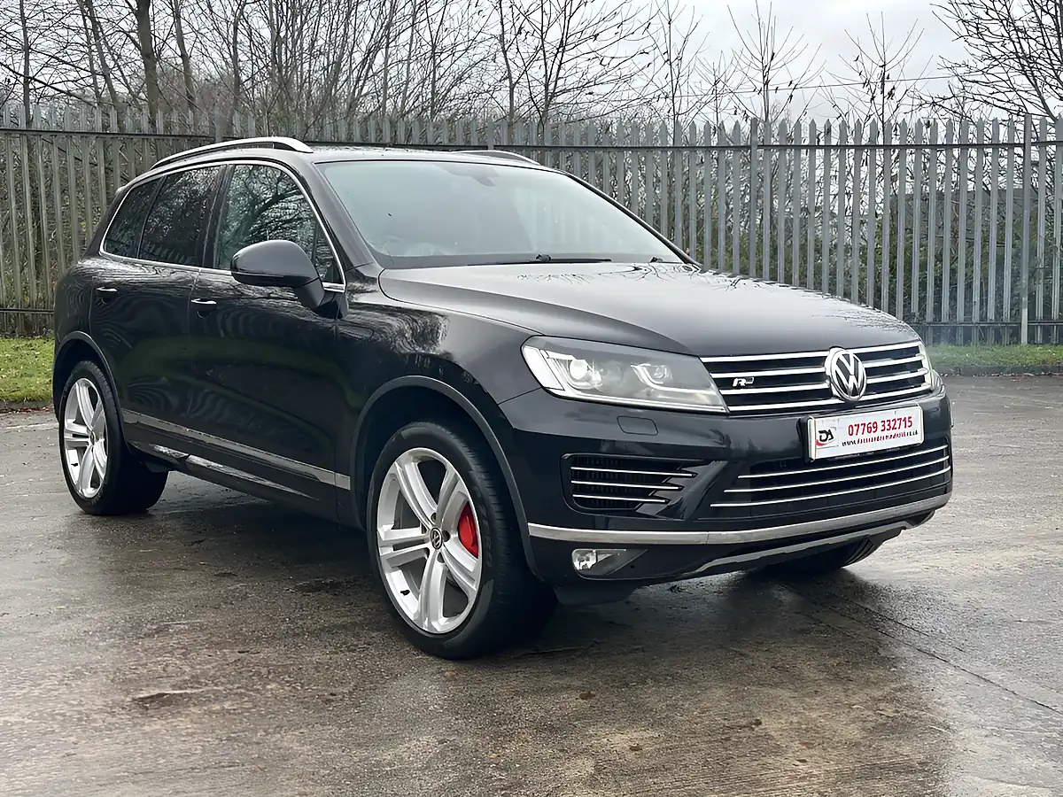 Used 2014 Volkswagen Touareg R-Line Black - Interior and Exterior details 4