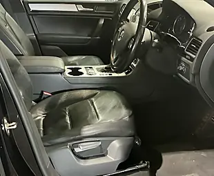 Used 2014 Volkswagen Touareg R-Line Black - Interior and Exterior details 6