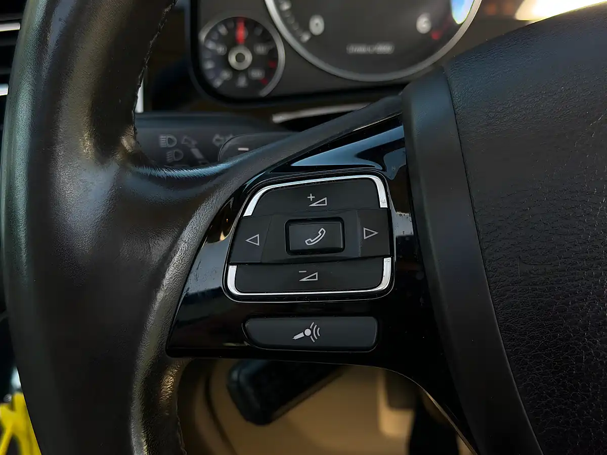 Used 2014 Volkswagen Touareg R-Line Black - Interior and Exterior details 14